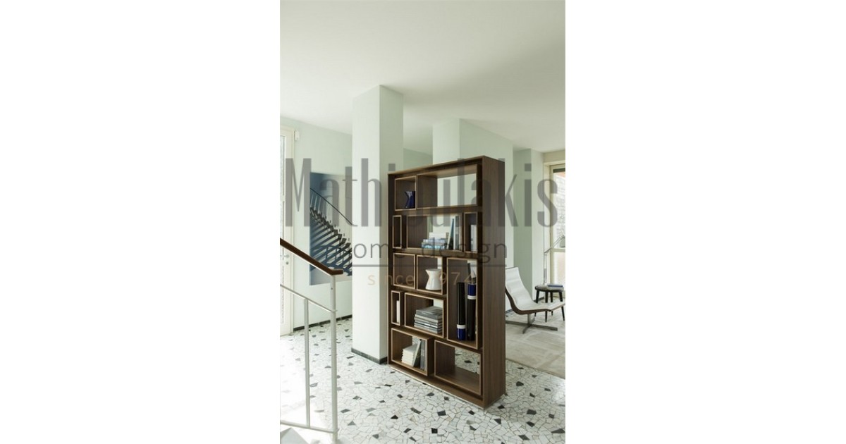 Βιβλιοθήκη First Σύνθεση- Βιβλιοθήκη